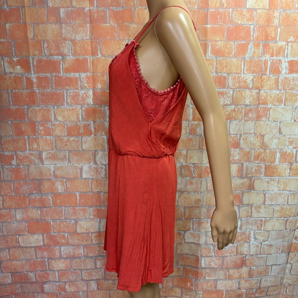 Daytrip Gauze and Lace Dress - Picture 3 of 8